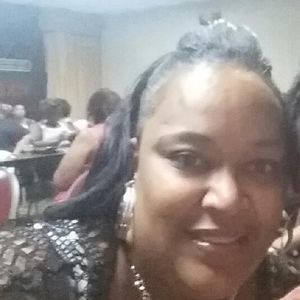 Meet your Posher, Leeann
