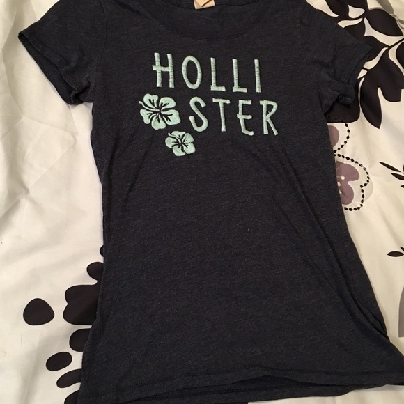 Hollister T-shirt