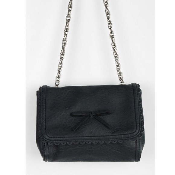 UO by Kimchi Blue black bow chain crossbody bag - Picture 1 of 4