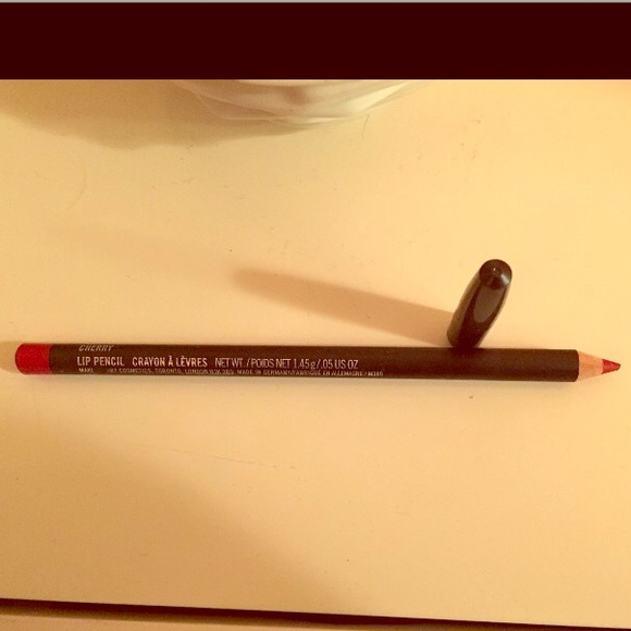 NWOT MAC lip pencil in Cherry