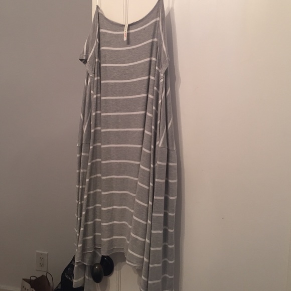 A cardigan - Picture 1 of 2