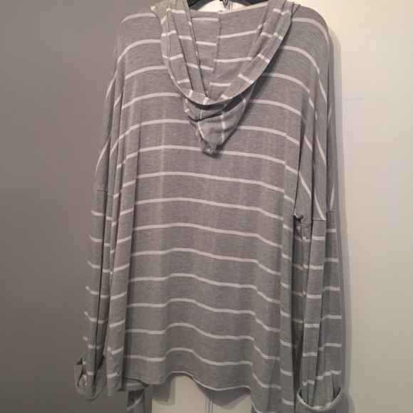 A cardigan - Picture 2 of 2