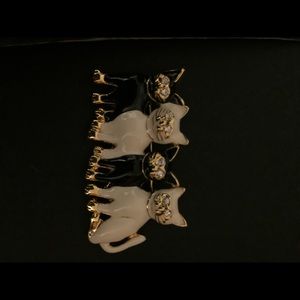 A beautiful cat pin for all the cat lovers !