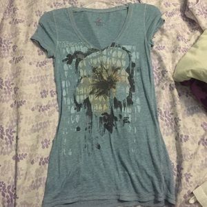 V-neck Hawaiian flower t-shirt