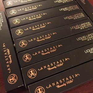 ONLY 2 LEFT 💄🎉💋 Anastasia liquid lipstick!