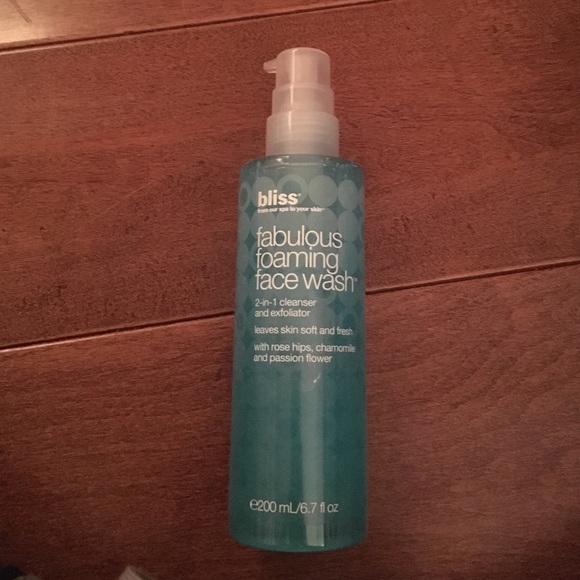 Bliss fabulous foaming face wash