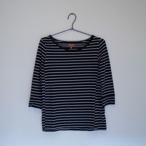 Black tee with white stripes 3/4 sleeve