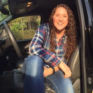 Meet your Posher, Julia