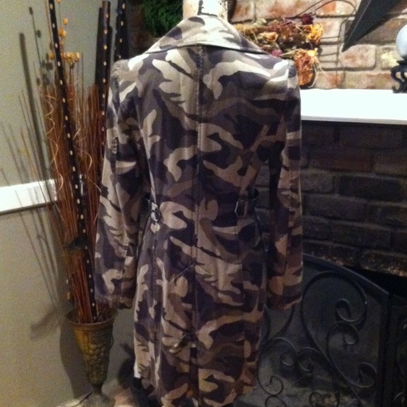 Jacket - Picture 2 of 2