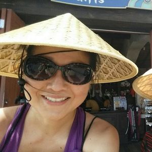 Meet your Posher, Deborah