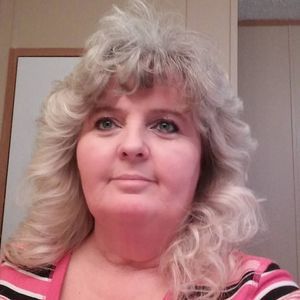 Meet your Posher, Pamela