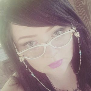Meet your Posher, Beth