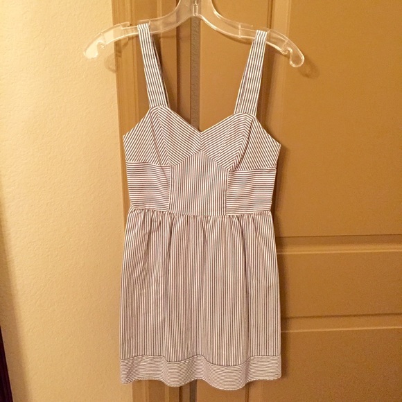 Seersucker blue/white dress - Picture 2 of 4