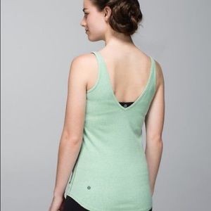 Lululemon mudra tank size 6 light green