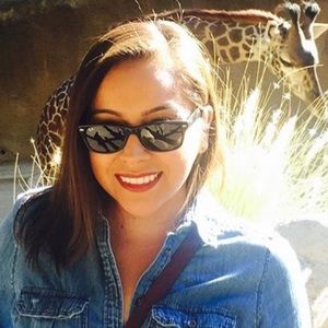 Meet your Posher, Jeannette