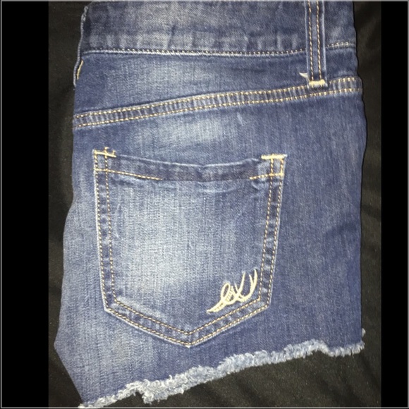 Super cute jean shorts!