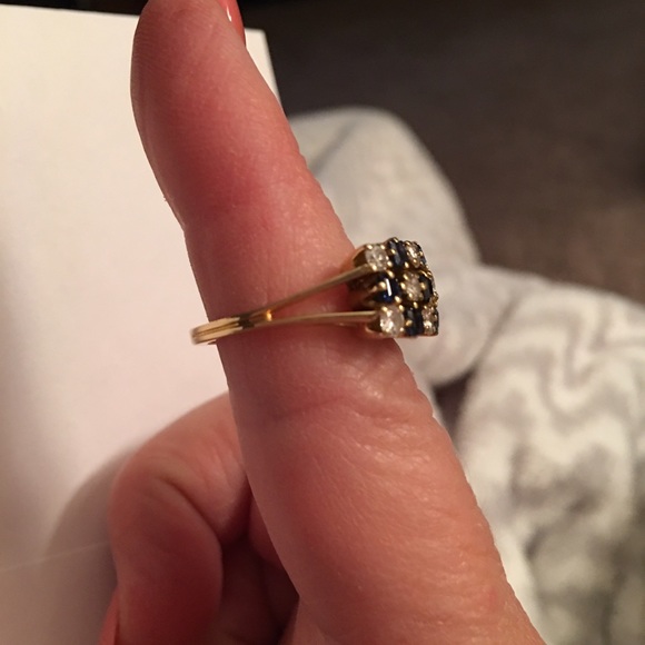 18KT Diamond/Sapphire ring  Beautiful! - Picture 2 of 4