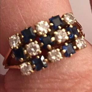 18KT Diamond/Sapphire ring  Beautiful!