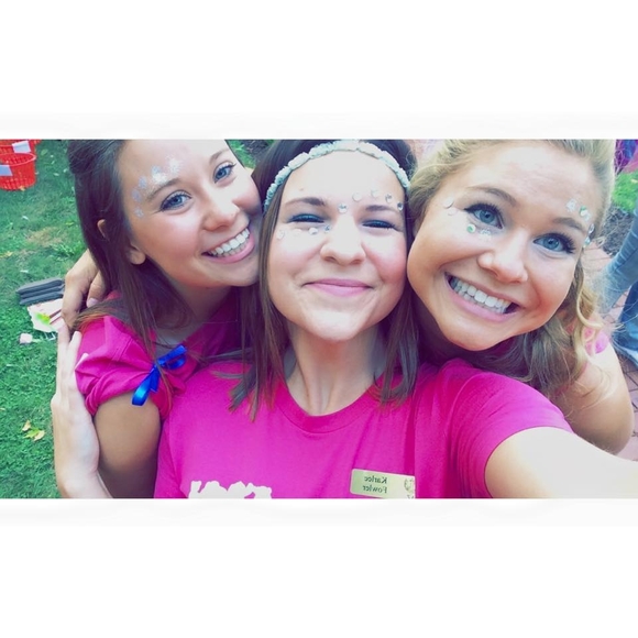 Meet your Posher, Lauren - Picture 1 of 1