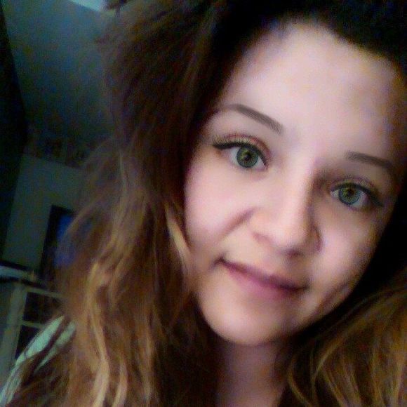 Meet your Posher, Naomi