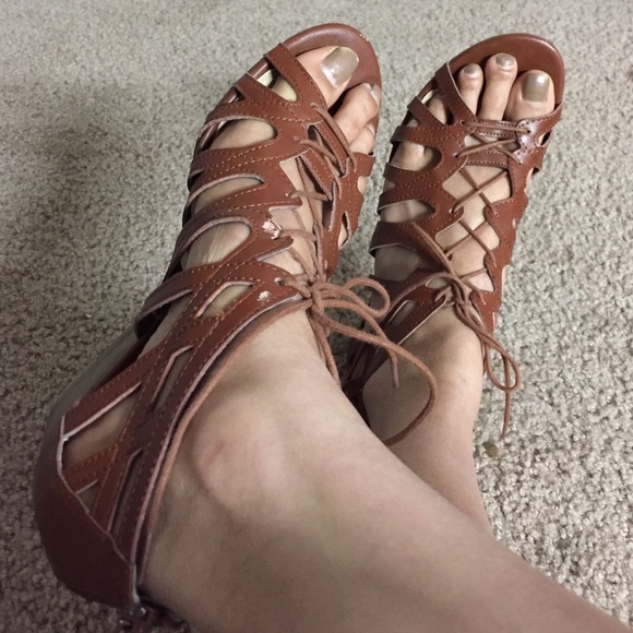 Dress barn Lace up brown shoe