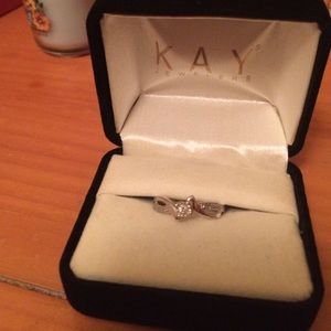 White gold diamond ring