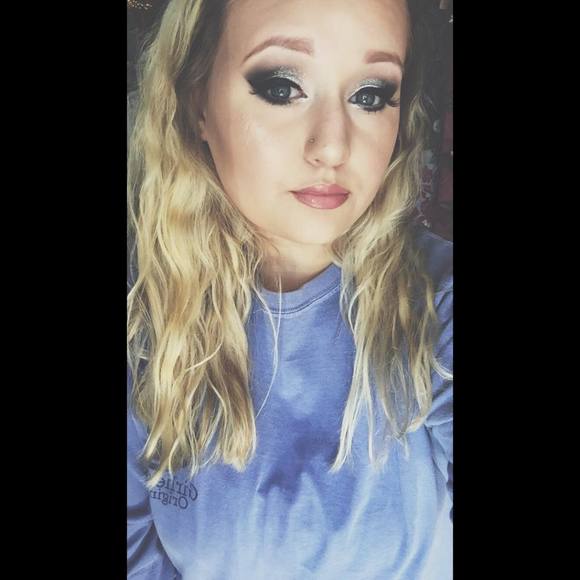 Meet your Posher, Haylee - Picture 1 of 1