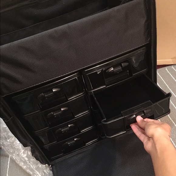 ❌SOLD❌ Seya Beauty makeup train case - Picture 3 of 4