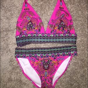 HALTER TOP BATHING SUIT