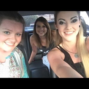 Meet your Posher, Ashley