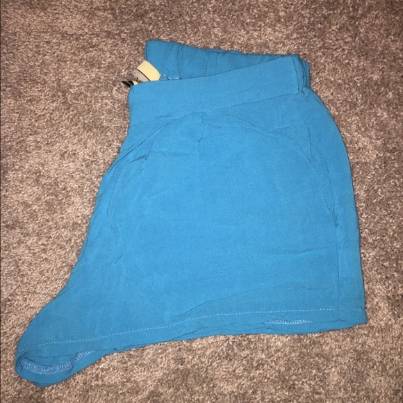 CALLIE MAC BLUE SHORTS