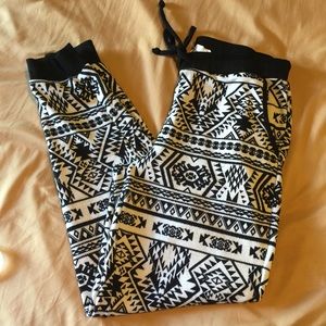 Aztec print small pants