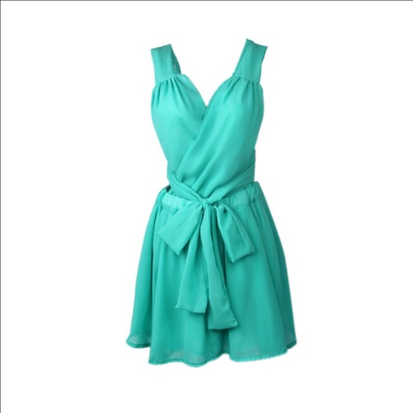 Tie Any Which Way Romper! - Picture 2 of 2