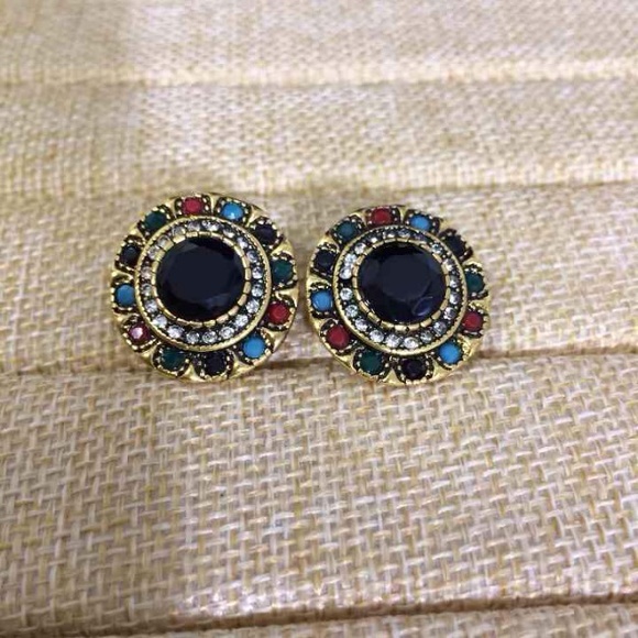Vintage golden royal earrings
