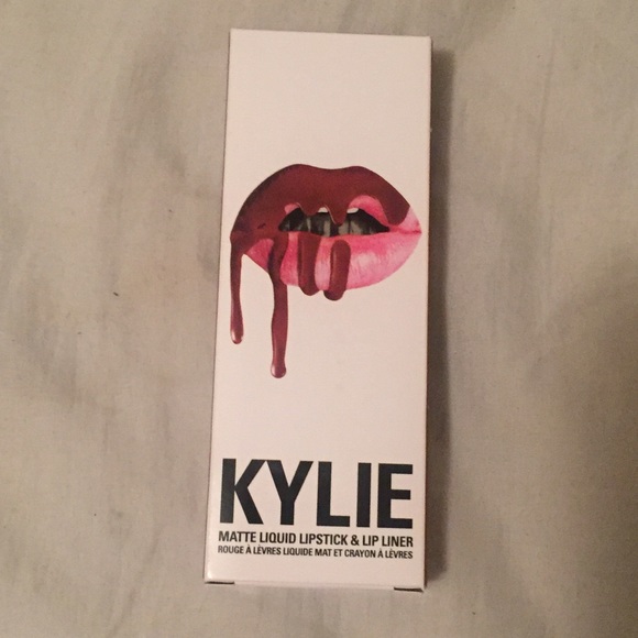 Kylie Lip Kit Dolce L LIP LINER ONLY
