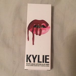 Kylie Lip Kit Dolce L LIP LINER ONLY