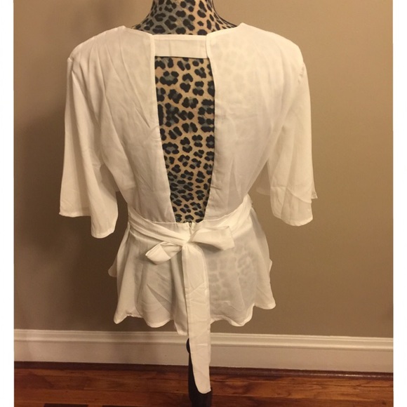 White Blouse super sexy! - Picture 4 of 4