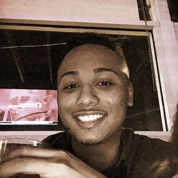 Meet your Posher, Alex - Picture 1 of 1