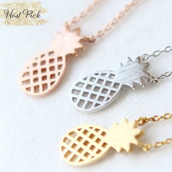 Delicate pineapple STAINLESS STEEL necklace - Picture 2 of 9