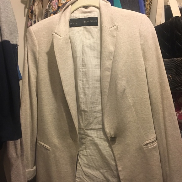 Cream blazer. In pristine condition - Picture 2 of 2