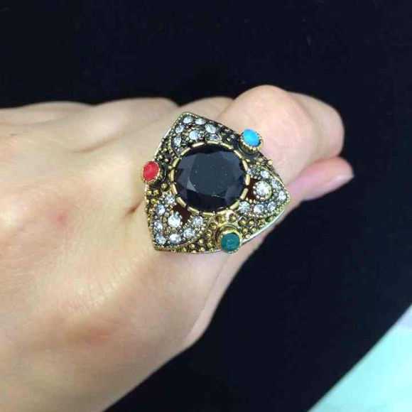 Unisex vintage royal ring