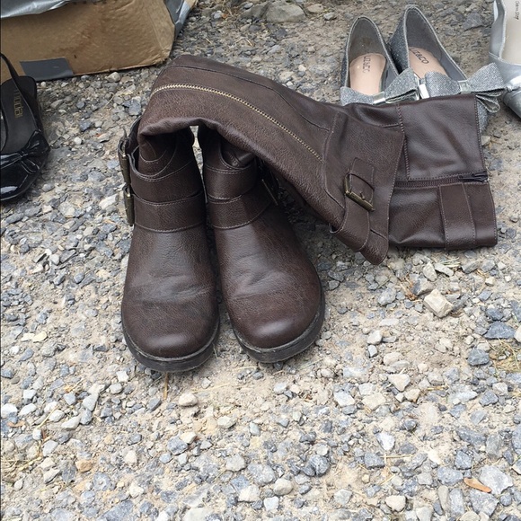 Brown boots