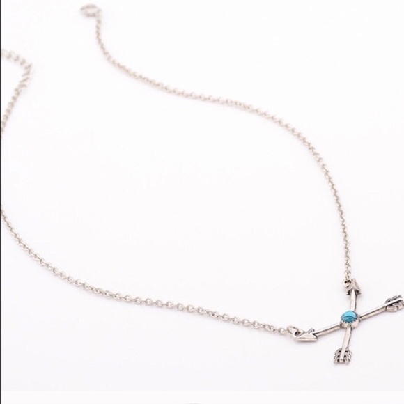 Boho arrow silver necklace - Picture 3 of 3