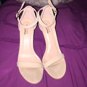 Beige heels