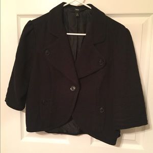 Cropped black blazer