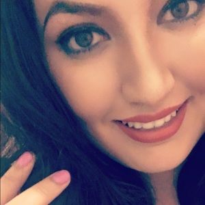 Meet your Posher, Fernanda