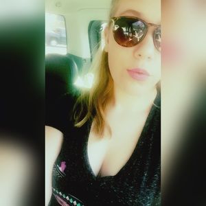 Meet your Posher, Ashlee