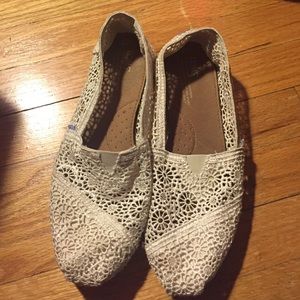 Lace Toms