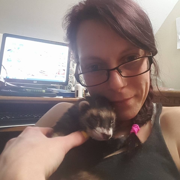 Meet your Posher, Angela