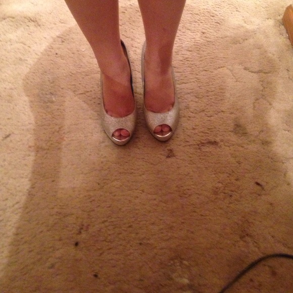 Sparkly High heels !!